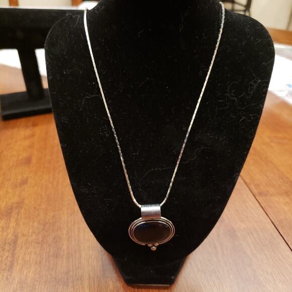 BLACK FAUX onyx stone broach  pendent necklace 16in chain‎ - Picture 1 of 6